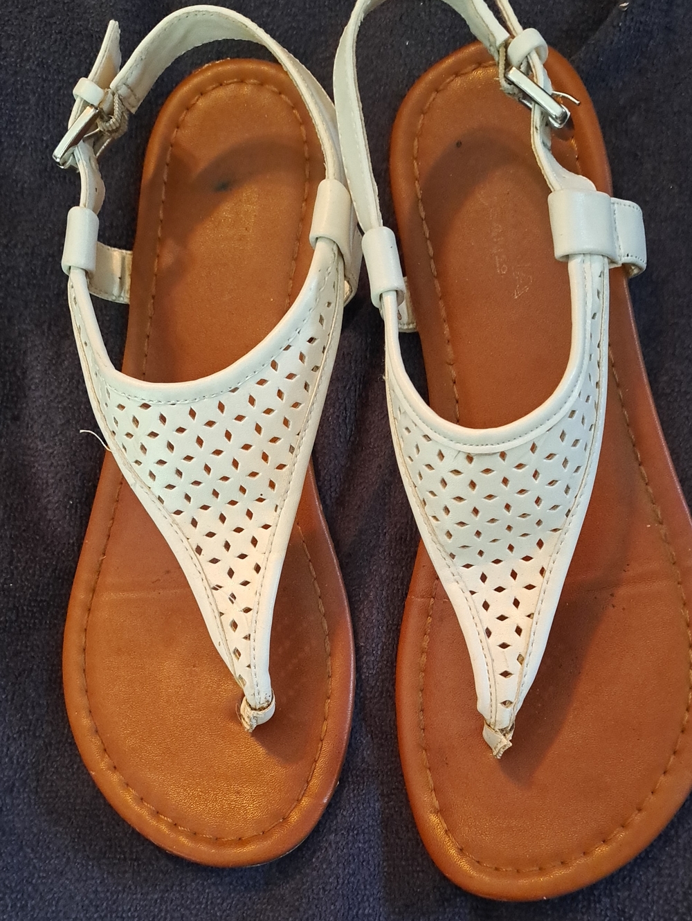 Cutout T STRAP Sandles